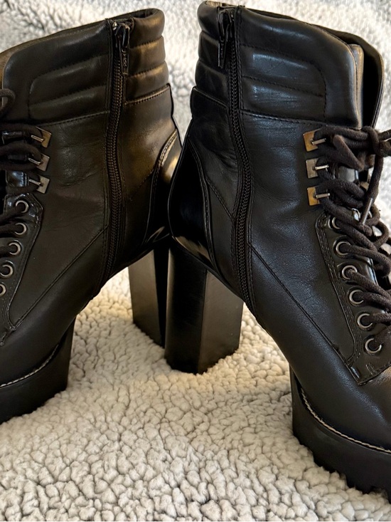 Gianni Bini Shoes - Gianni Bini Women’s Black Platform Lace-Up Ankle Boots